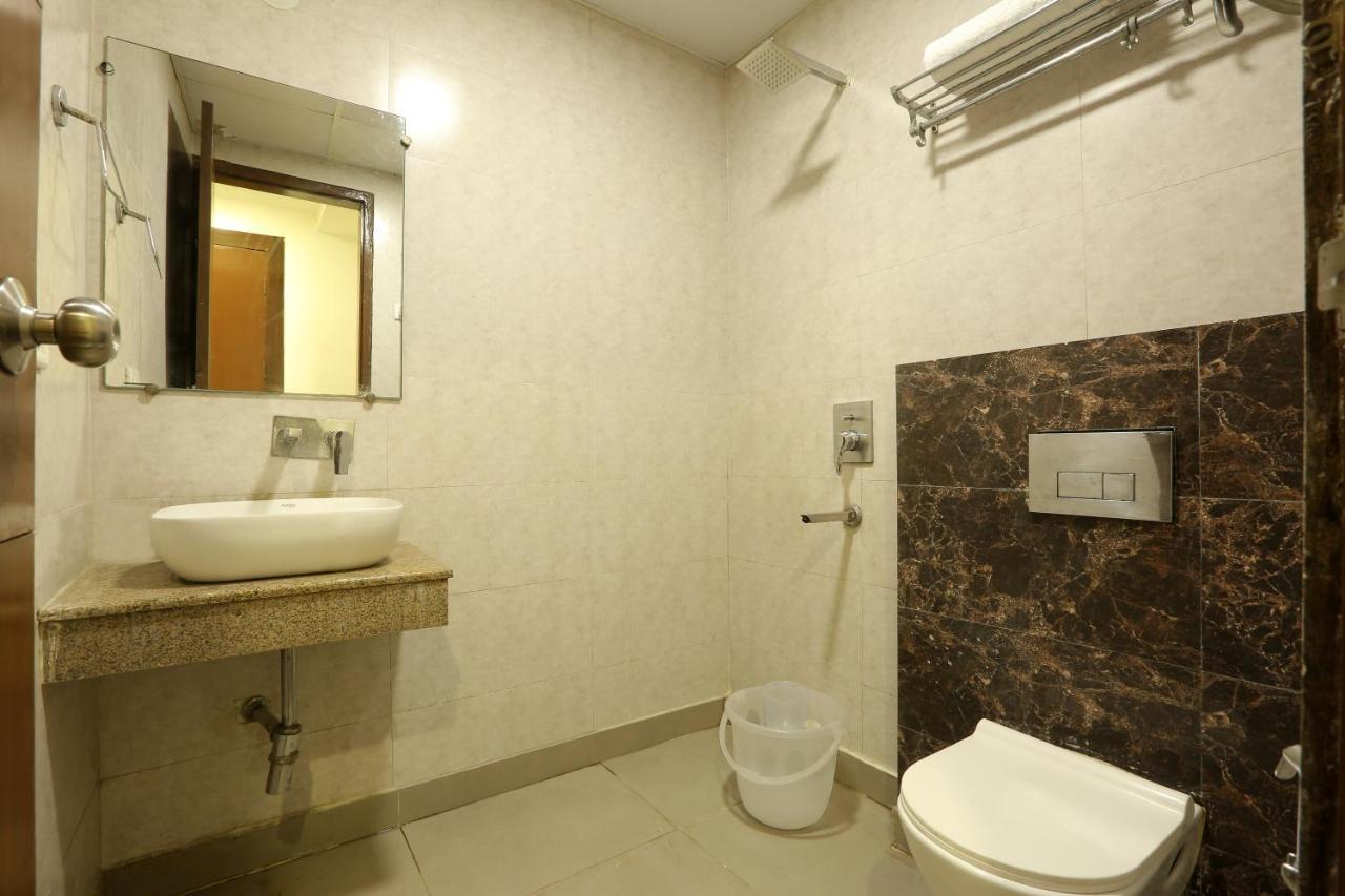 ניו דלהי Hotel Qualia Suites At Delhi Airport מראה חיצוני תמונה