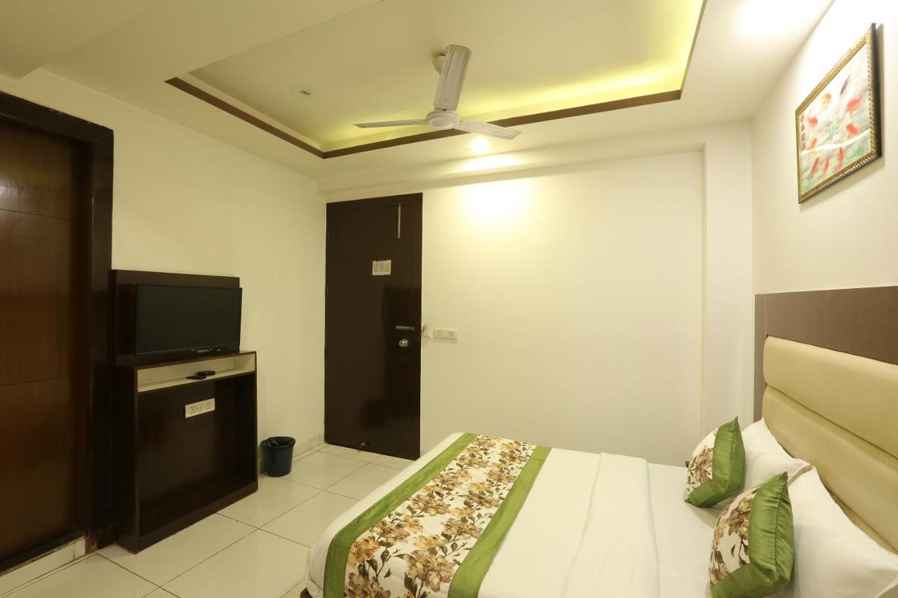 ניו דלהי Hotel Qualia Suites At Delhi Airport מראה חיצוני תמונה